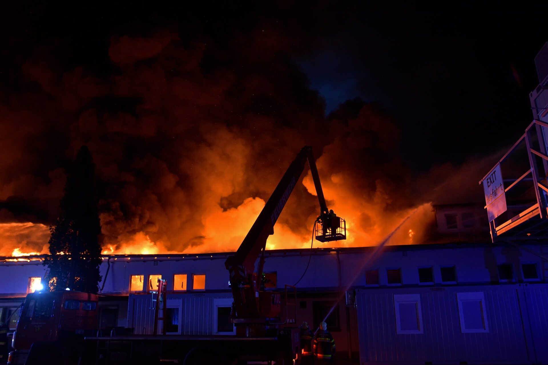 Brandbek&auml;mpfung